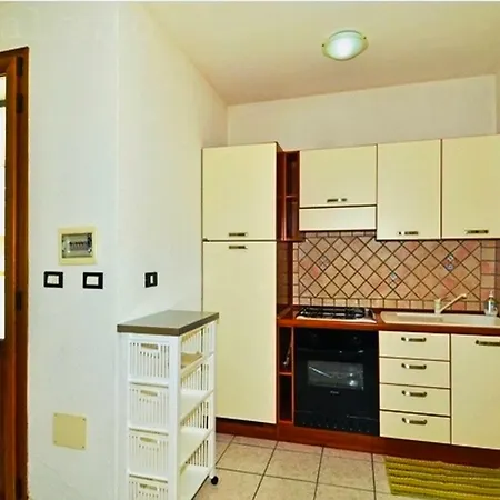 Doppio Piano Terra E Ribassato Fatima Lido Marini